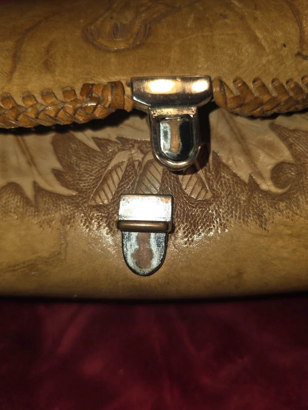 Handcrafted Tan Leather Horse-Embossed Men's Belt Buckle Wallet Pouch
